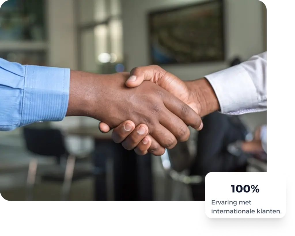 Close-up van een professionele handdruk die vertrouwen, succesvolle samenwerking, zakelijke partnerschappen en langdurige professionele relaties symboliseert.